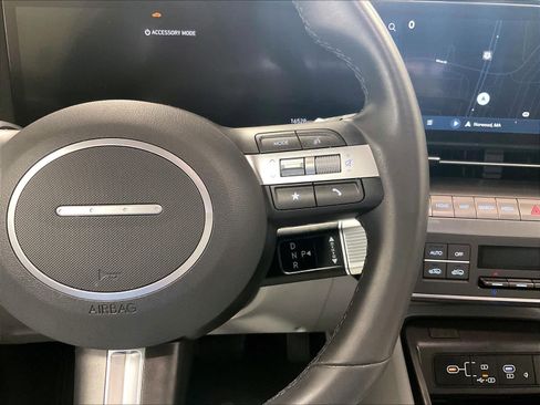 Used 2024 Hyundai Kona SEL w/ Convenience Package image 23