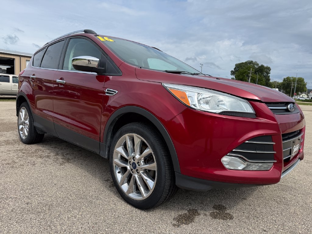 Used 2016 Ford Escape SE w/ SE Chrome Package AWD/4WD image 3