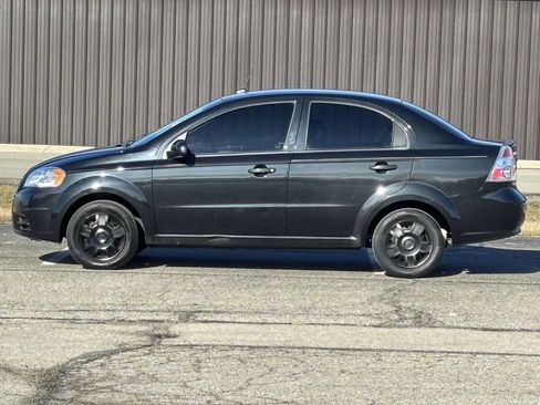Used 2011 Chevrolet Aveo LT image 1