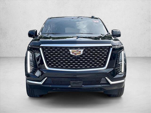 Certified 2025 Cadillac Escalade Premium Luxury AWD/4WD image 3