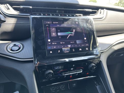 New 2026 Jeep Grand Cherokee L Laredo RWD image 45