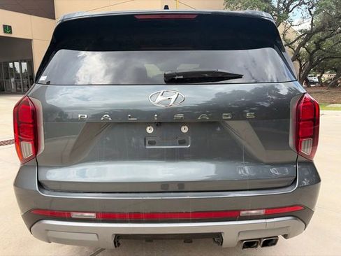 Used 2024 Hyundai Palisade SEL FWD image 4