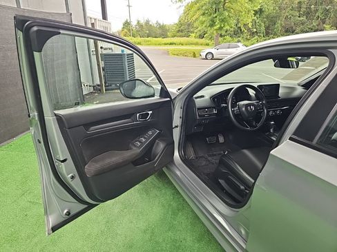 Used 2025 Honda Civic Sport image 29
