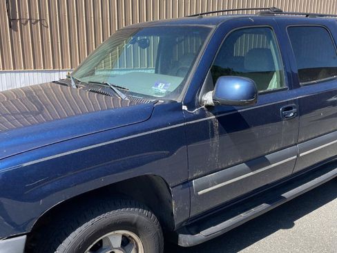 Used 2002 Chevrolet Suburban LT AWD/4WD image 4