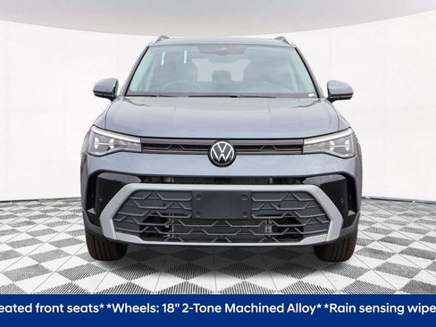 Used 2025 Volkswagen Taos SE image 7