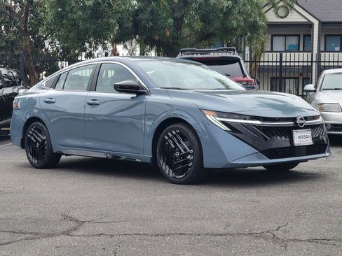 New 2026 Nissan Sentra SR w/ Floor Mat Package image 5