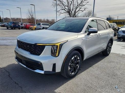 New 2026 Kia Sorento S w/ S Panoramic Sunroof Package image 8