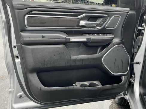 Used 2022 RAM 1500 Laramie AWD/4WD image 21