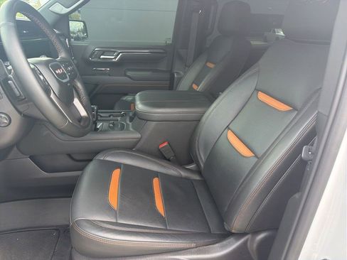 Used 2024 GMC Sierra 1500 AT4 w/ Technology Package AWD/4WD image 15