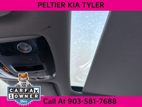 Certified 2021 Kia Sorento S w/ Panoramic Sunroof Package image 24