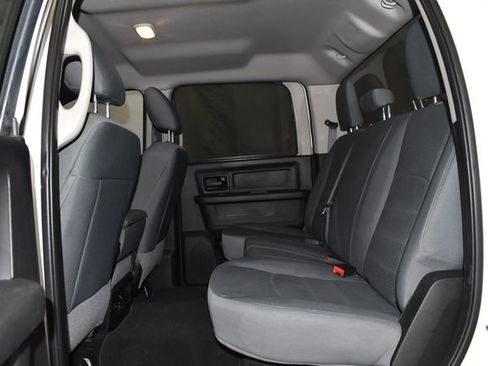 Used 2018 RAM 2500 Tradesman w/ Chrome Appearance Group image 33