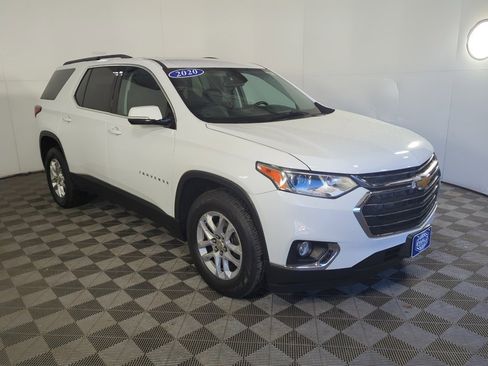 Used 2020 Chevrolet Traverse LT w/ Driver Confidence II Package image 10