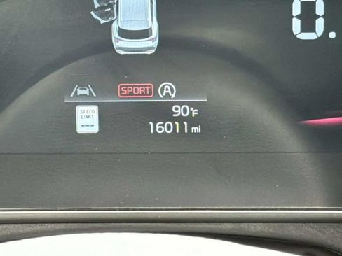 Used 2025 Kia Sportage EX FWD image 29