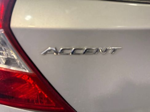 Used 2016 Hyundai Accent SE FWD image 11