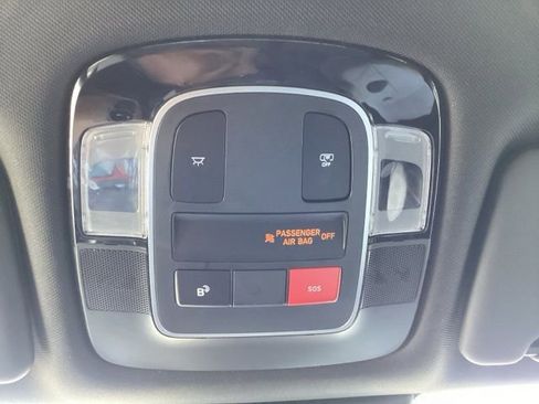 Used 2025 Hyundai Santa Cruz SEL FWD image 26