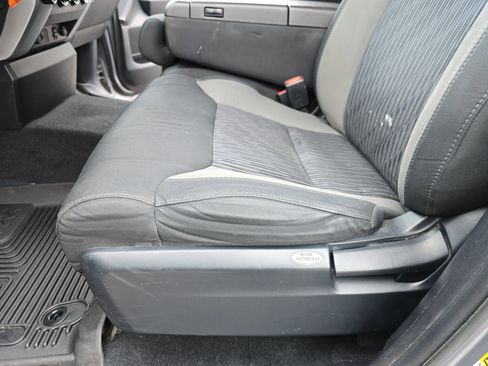 Used 2017 Toyota Tundra SR5 image 31