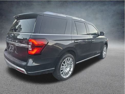 Used 2023 Ford Expedition Platinum image 7
