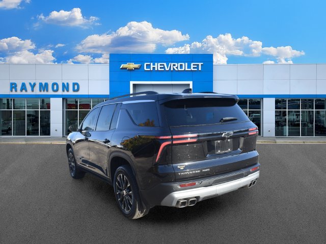 Used 2025 Chevrolet Traverse LT w/ Sun and Wheel Package AWD/4WD image 5