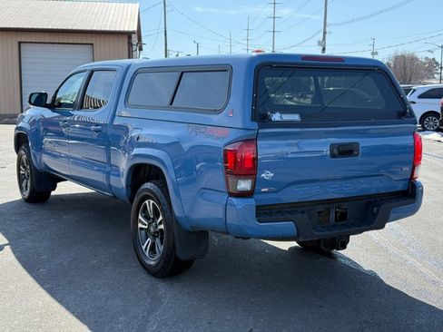 Used 2019 Toyota Tacoma SR5 image 6