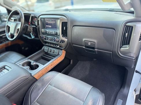Used 2019 Chevrolet Silverado 2500 High Country w/ Duramax Plus Package image 14