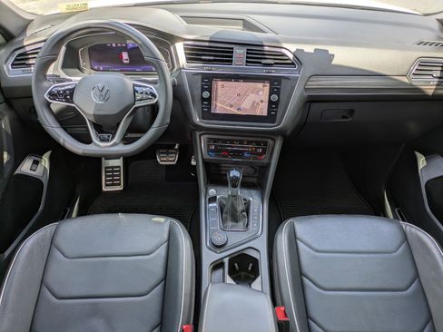 Used 2022 Volkswagen Tiguan SEL R-Line AWD/4WD image 13