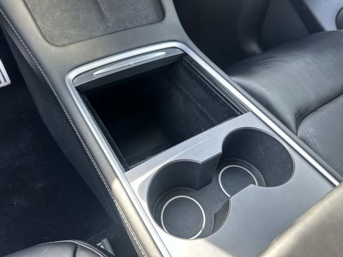 Used 2021 Tesla Model Y Performance image 14