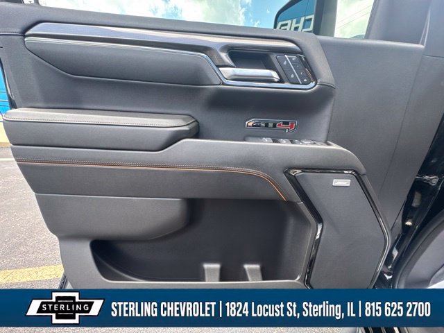 Used 2023 GMC Sierra 1500 AT4 w/ Technology Package AWD/4WD image 23