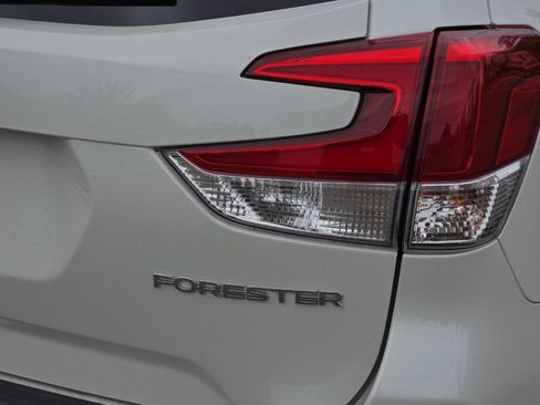 Used 2020 Subaru Forester Premium AWD/4WD image 27
