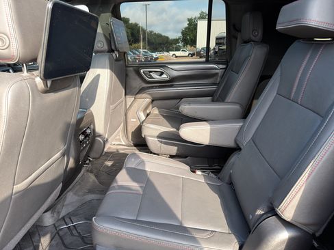 Used 2024 Chevrolet Suburban RST w/ Luxury Package AWD/4WD image 31