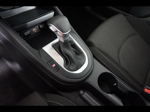 Used 2024 Kia Forte LXS image 18