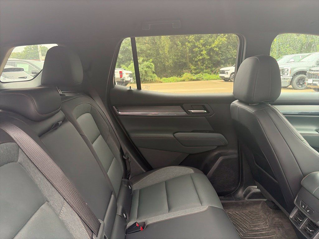 Used 2026 GMC Terrain AT4 w/ Convenience Package III AWD/4WD image 12