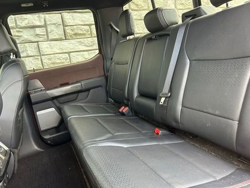 Used 2022 Ford F150 Lariat w/ Equipment Group 502A High image 9