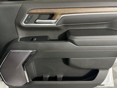Used 2024 Chevrolet Silverado 2500 High Country w/ LPO, Dark Essentials Package AWD/4WD image 18