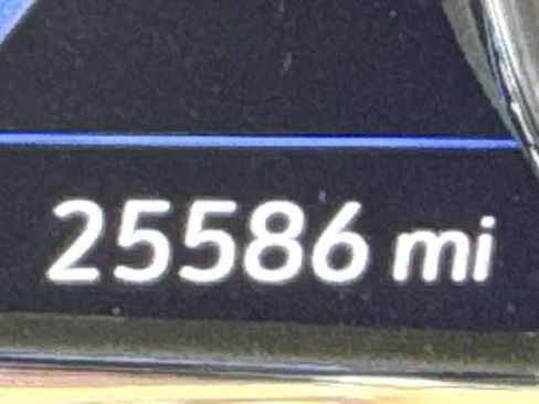 Used 2023 GMC Acadia AT4 w/ Technology Package image 33