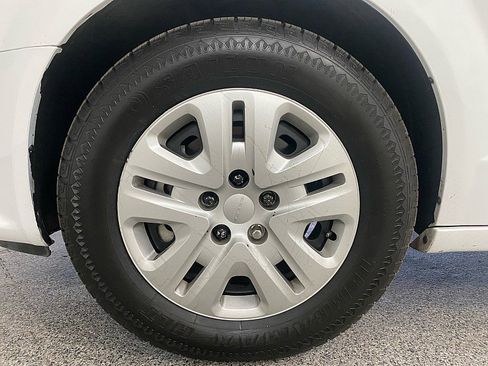 Used 2016 Dodge Grand Caravan SE w/ Quick Order Package 29E SE image 22