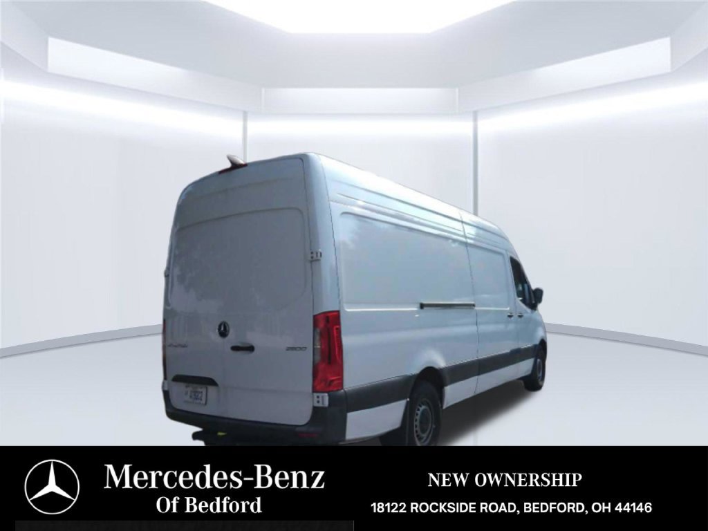 Used 2024 Mercedes-Benz Sprinter 2500 image 4