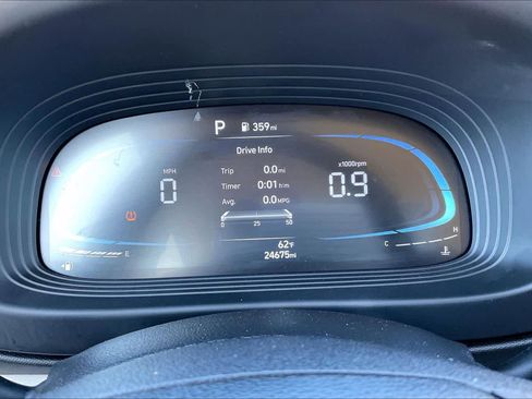 Used 2025 Hyundai Venue SEL FWD image 26