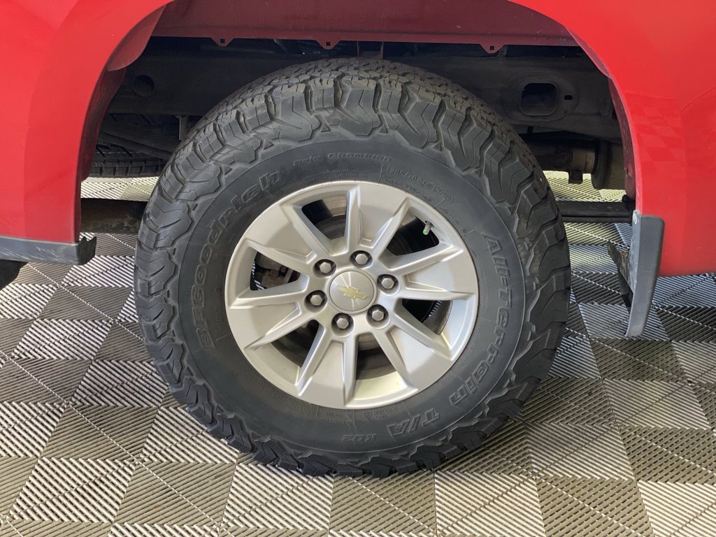 Used 2020 Chevrolet Silverado 1500 LT w/ Trailering Package AWD/4WD image 18