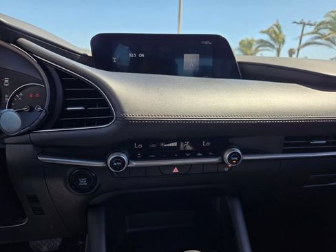 Used 2024 MAZDA MAZDA3 s FWD image 18