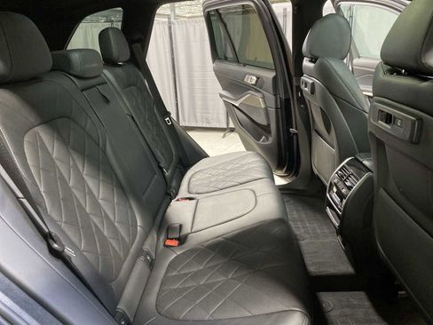 Used 2023 BMW X5 xDrive40i w/ Executive Package AWD/4WD image 13
