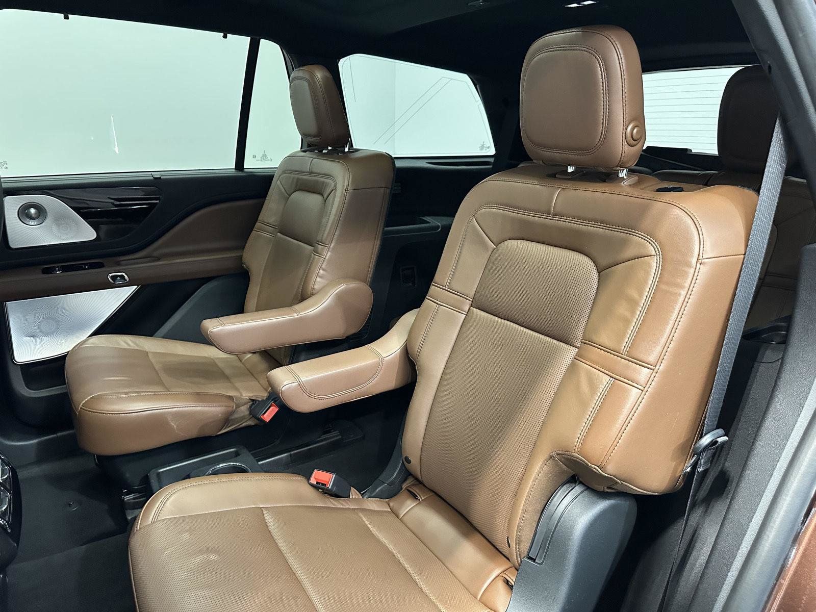 Used 2020 Lincoln Aviator Reserve w/ Equipment Group 202A AWD/4WD image 26