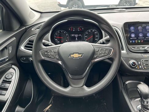 Used 2023 Chevrolet Malibu LT FWD image 15