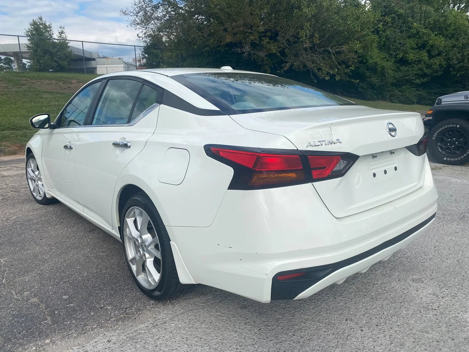 Used 2019 Nissan Altima 2.5 S FWD image 5