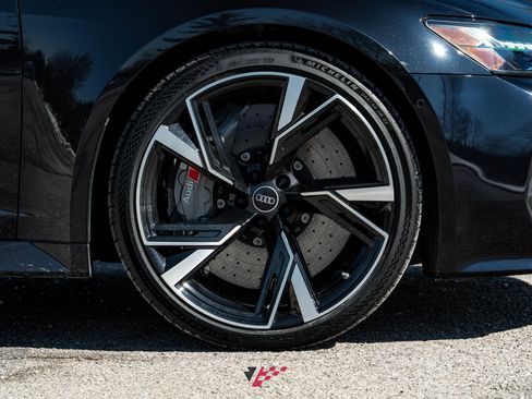 Used 2021 Audi RS 6 w/ Carbon Optic Package image 24