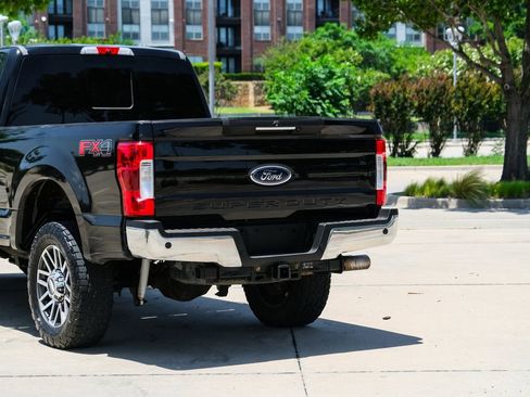 Used 2018 Ford F250 Lariat w/ Lariat Ultimate Package AWD/4WD image 24