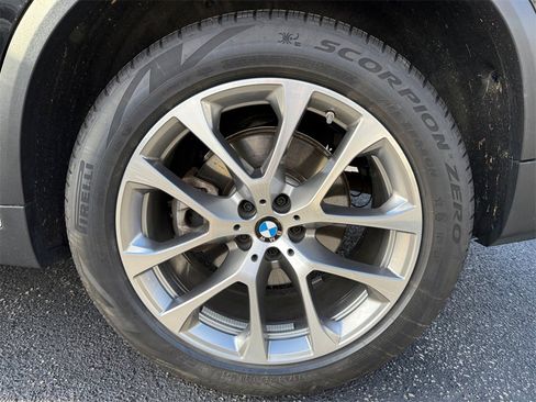 Used 2025 BMW X5 xDrive40i w/ Climate Comfort Package image 16