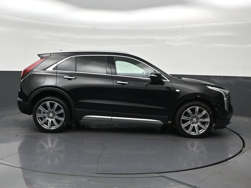 Used 2023 Cadillac XT4 Premium Luxury w/ Driver Assist Package FWD image 7