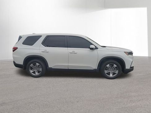 Used 2024 Honda Pilot EX-L image 10