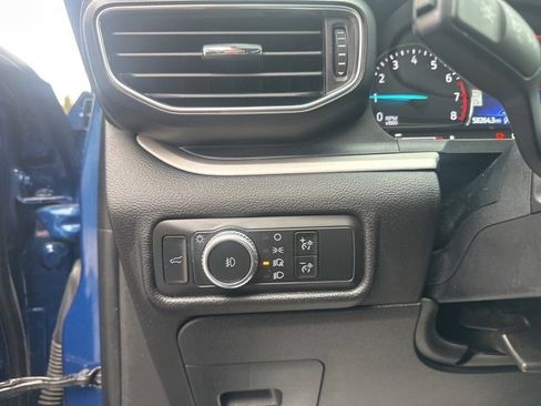 Used 2021 Ford Explorer XLT w/ Equipment Group 202A image 23