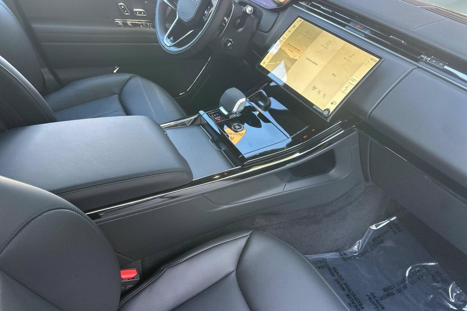 New 2026 Land Rover Range Rover Sport Dynamic SE AWD/4WD image 29
